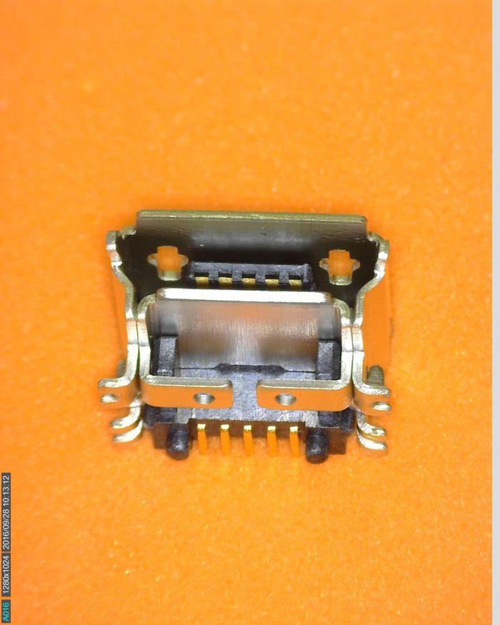 TomTom-Start-Via-Charging-port-700x700-1